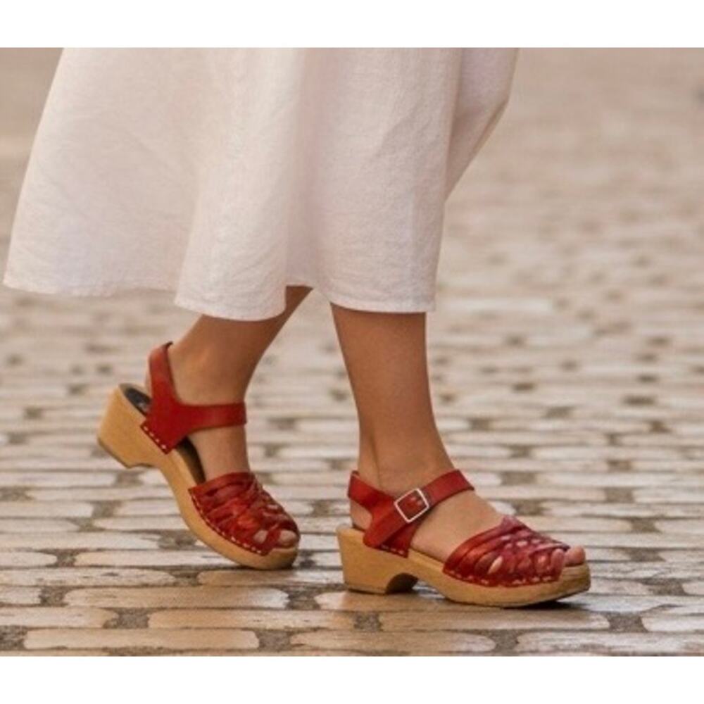 Toffel Swedish Hasbeens Red Leather Wooden Clog Sandals EU 37 Sweden